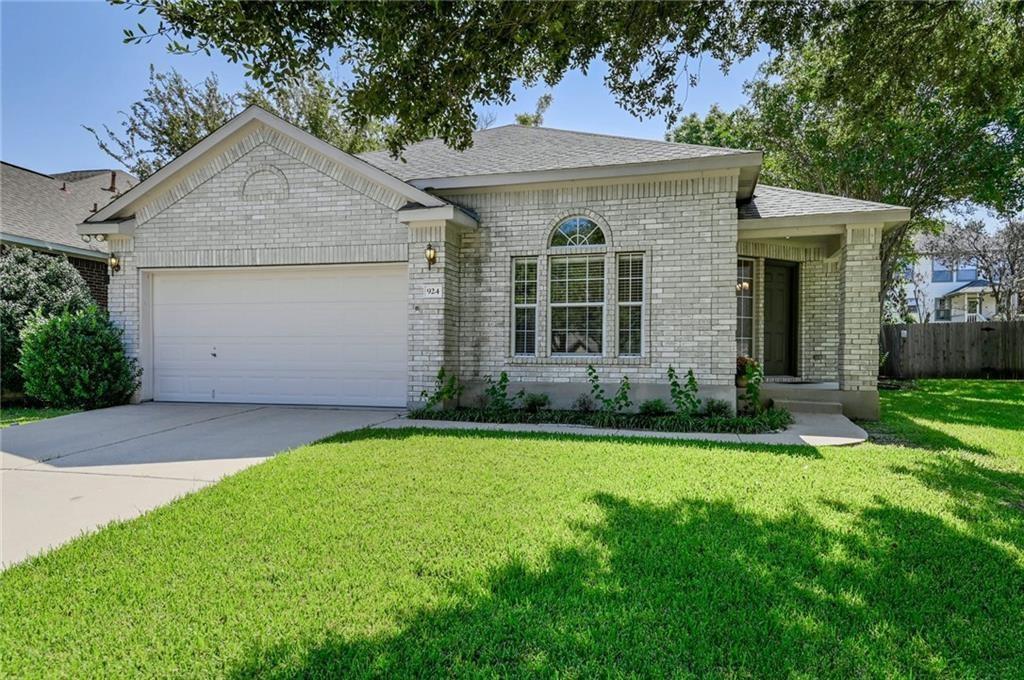 924 Tallow Trl Property Photo 2