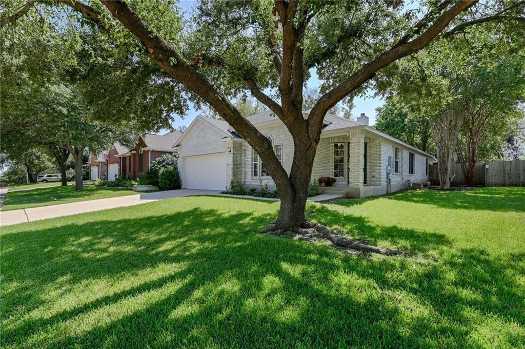 924 Tallow Trl Property Photo 3