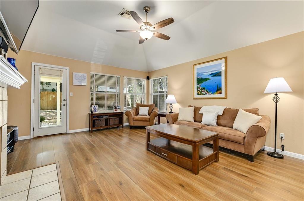 924 Tallow Trl Property Photo 4