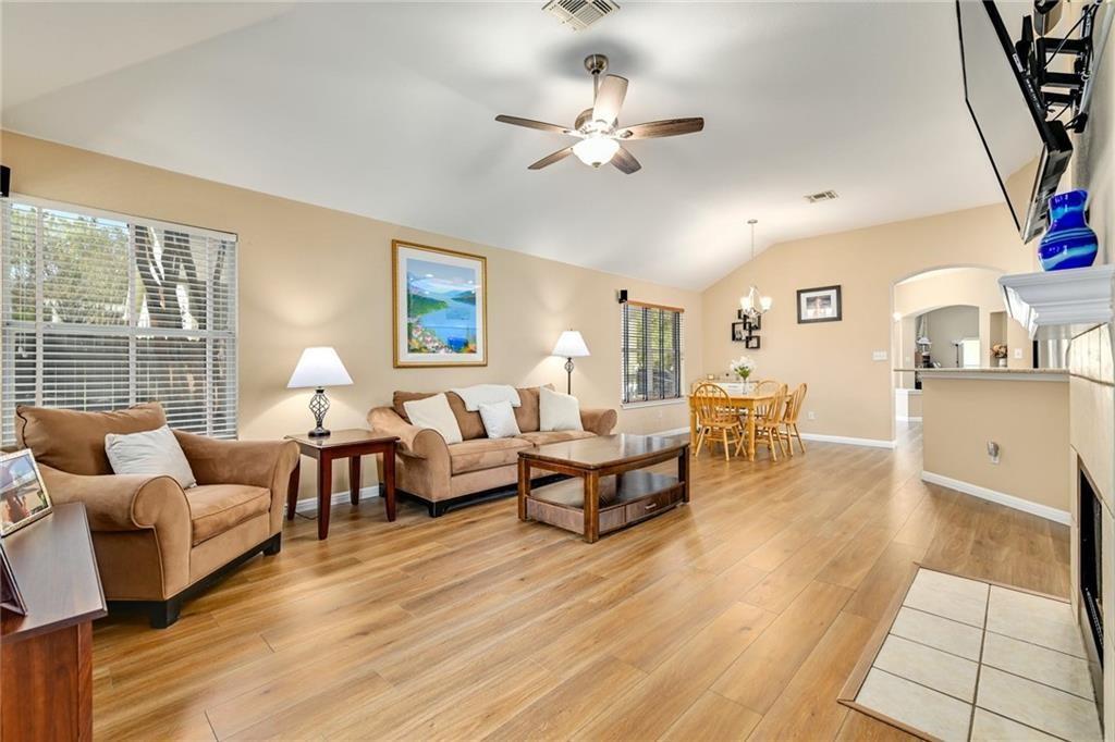 924 Tallow Trl Property Photo 6
