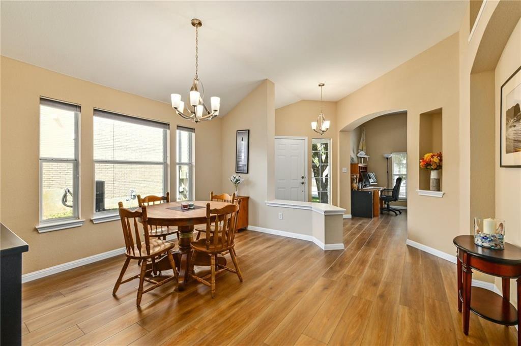 924 Tallow Trl Property Photo 12