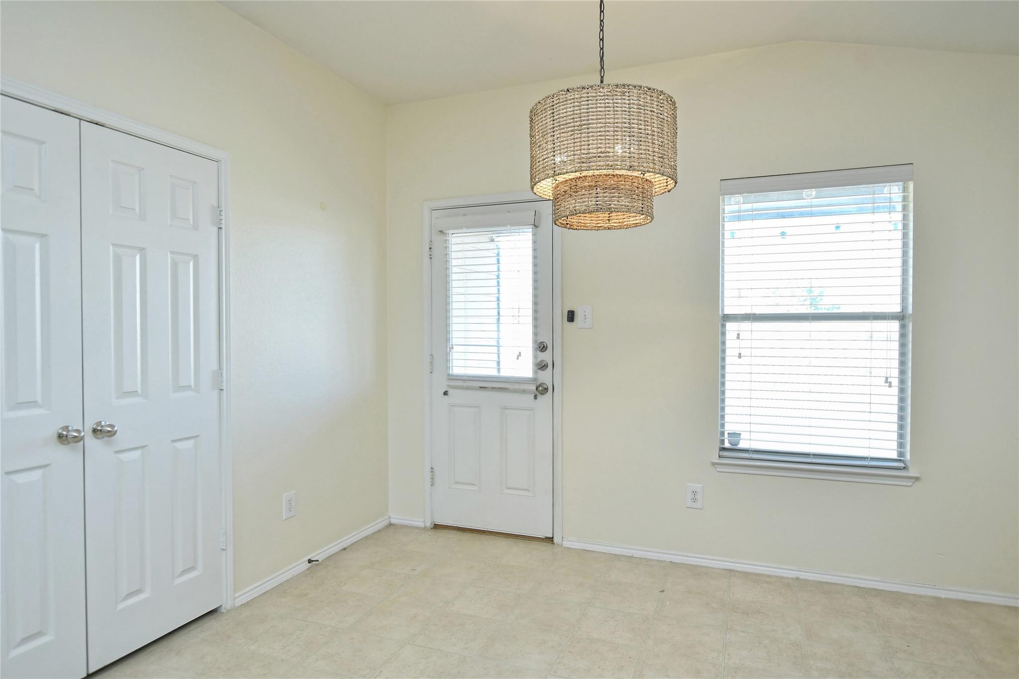 811 Encinita Dr Property Photo 14