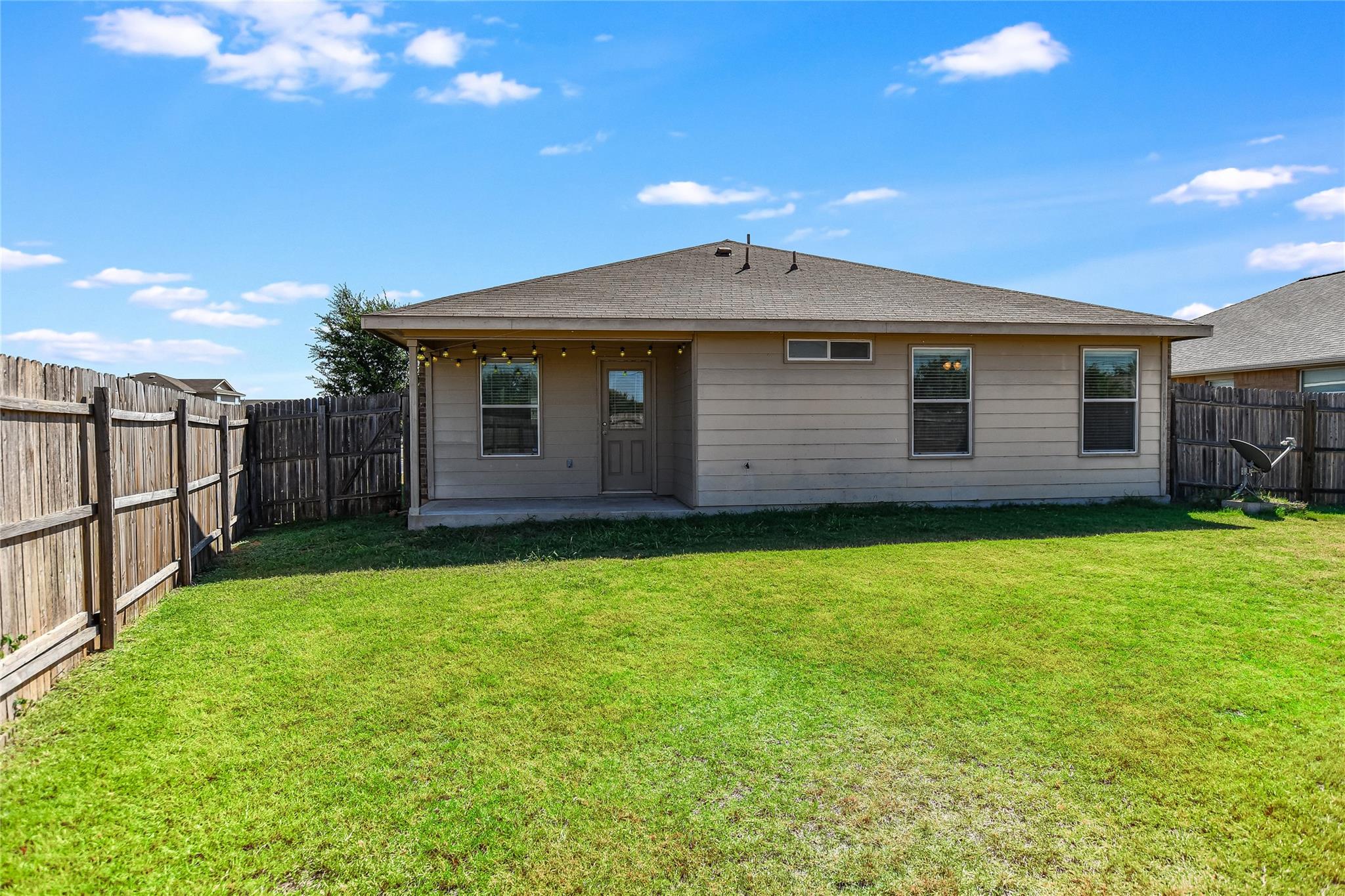 811 Encinita Dr Property Photo 22