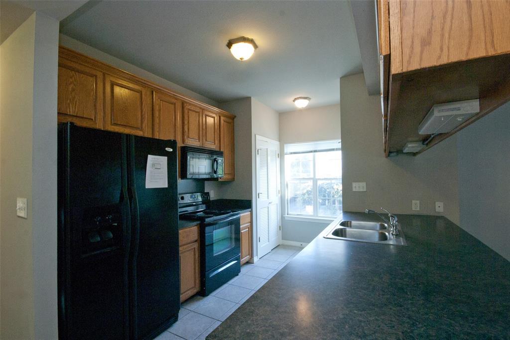 2410 Leon St #202 Property Photo 1
