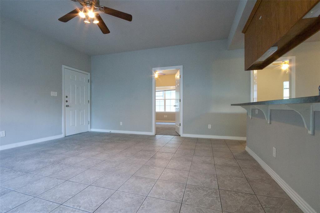 2410 Leon St #202 Property Photo 3