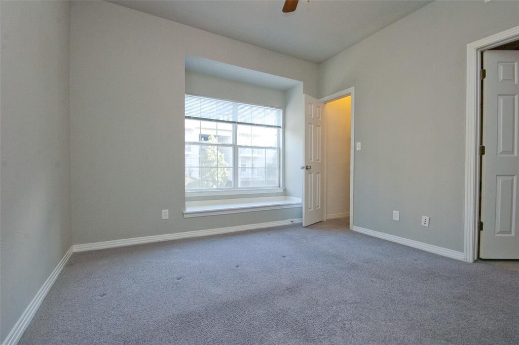 2410 Leon St #202 Property Photo 12
