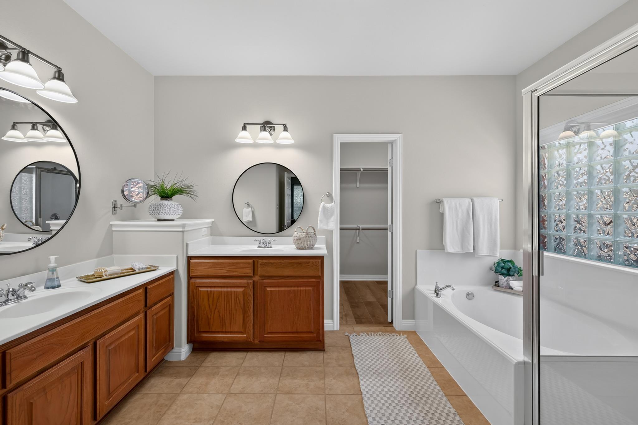 3780 Turetella Dr Property Photo 18