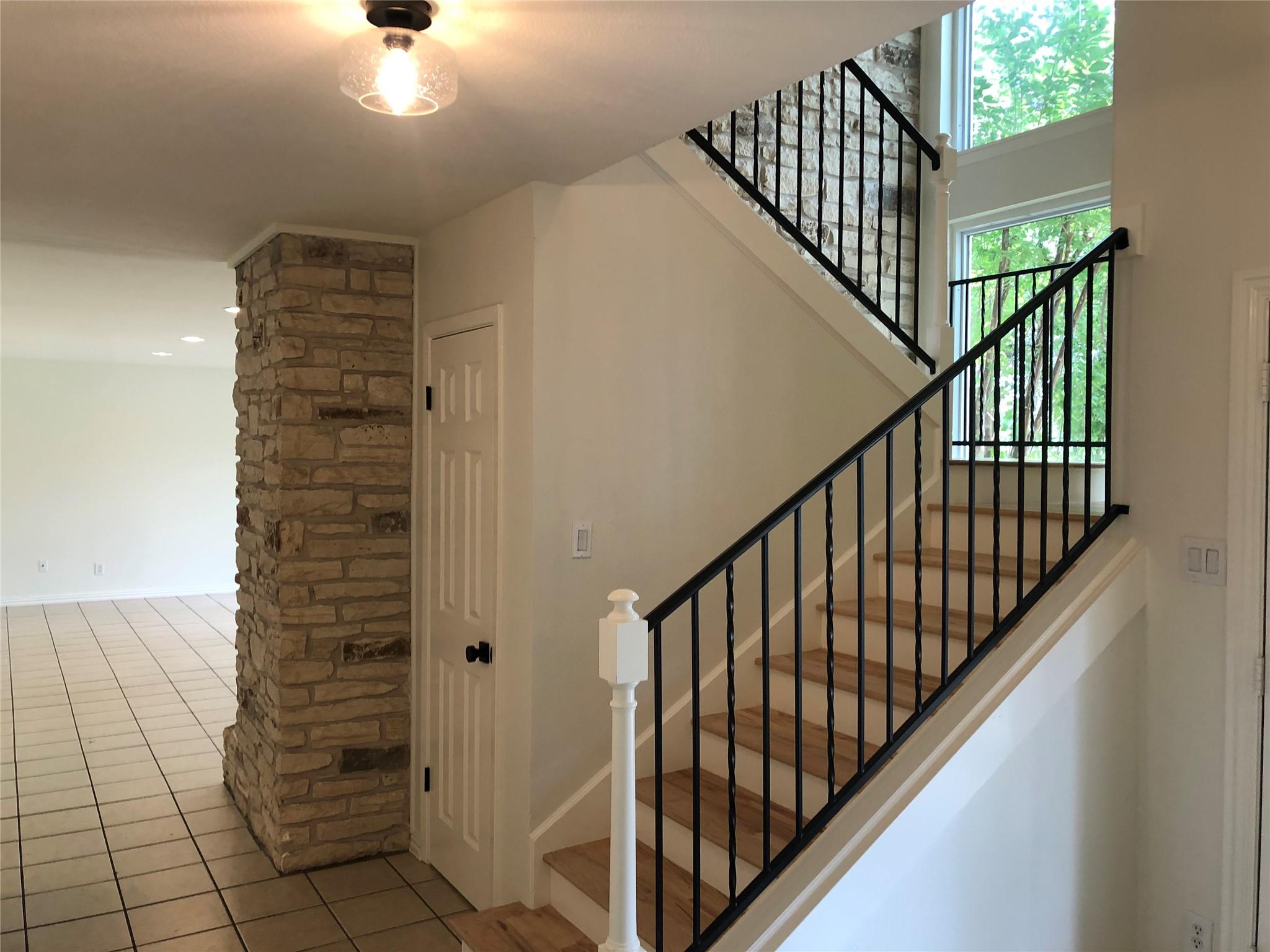 809 Malabar St Property Photo 3