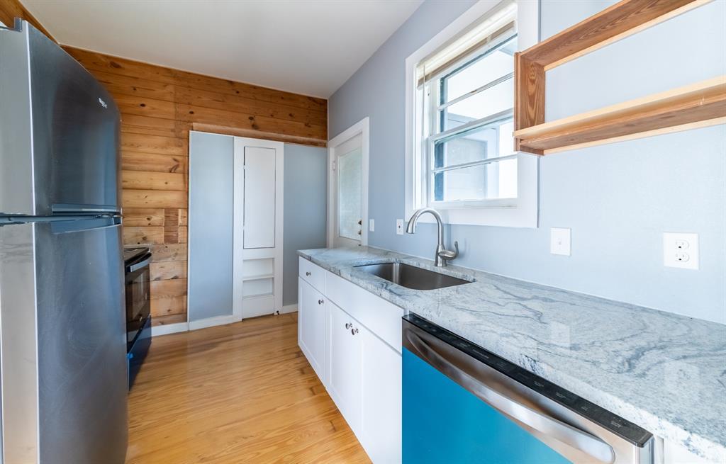 3111 Grooms St #unit D Property Photo 10