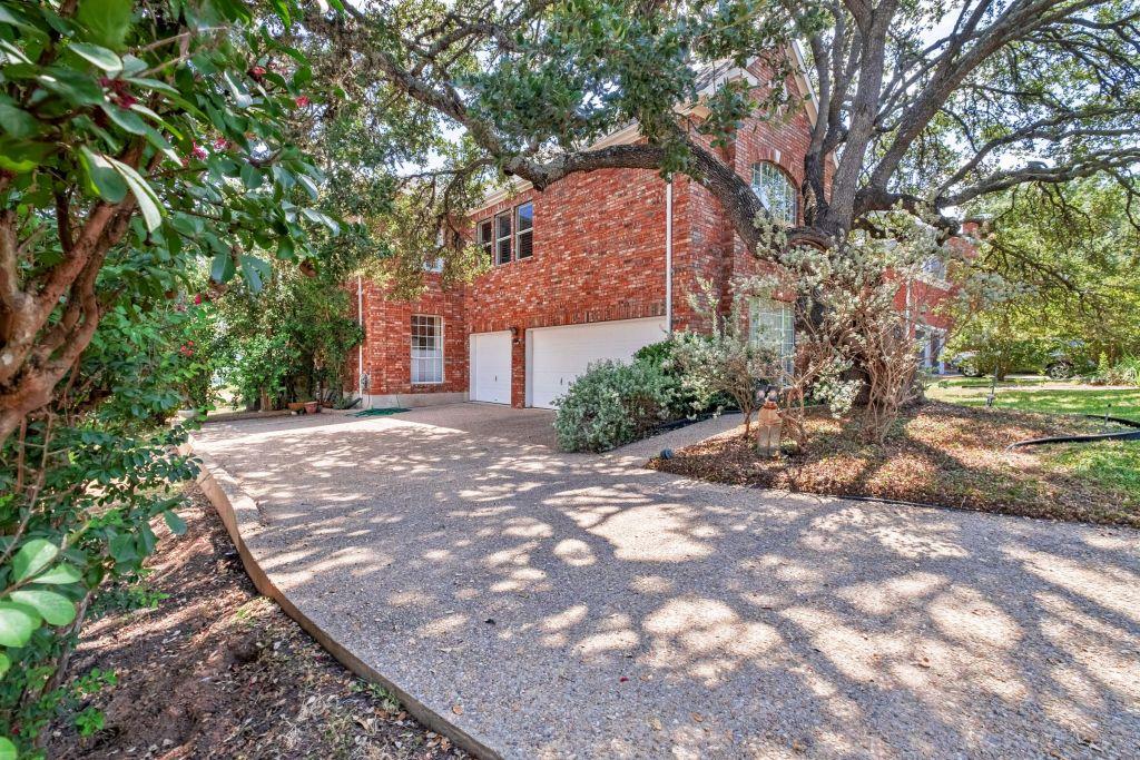 5511 Courtyard Dr Property Photo 1