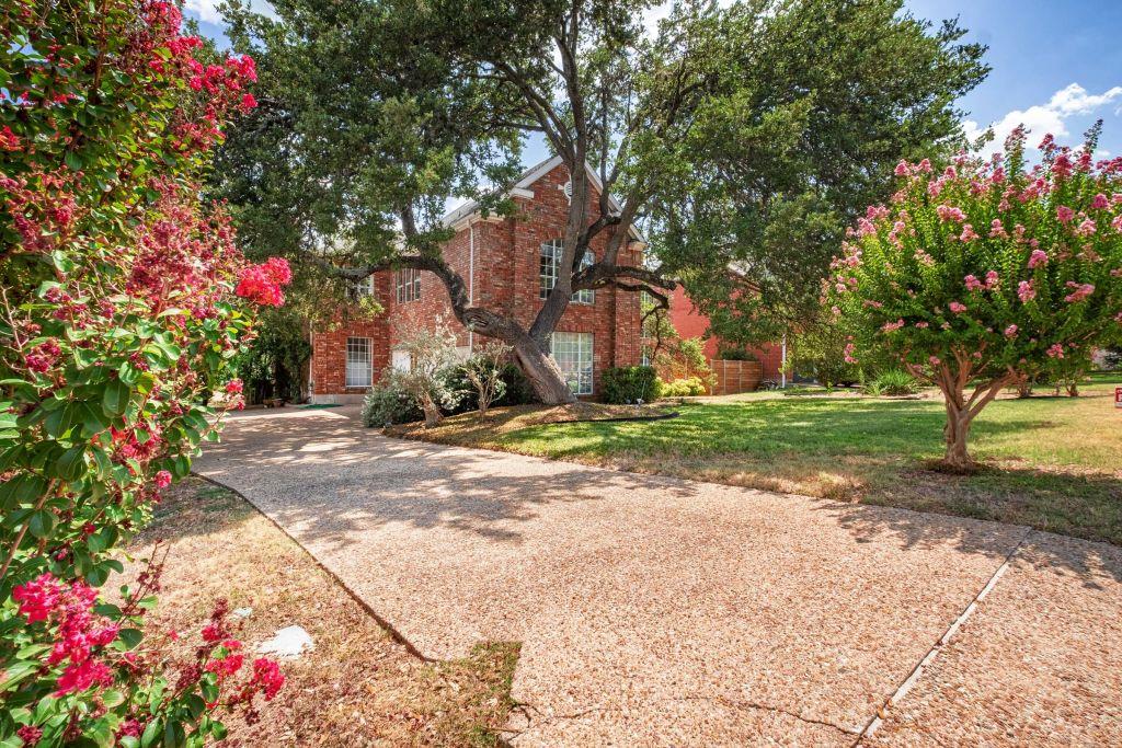 5511 Courtyard Dr Property Photo 3