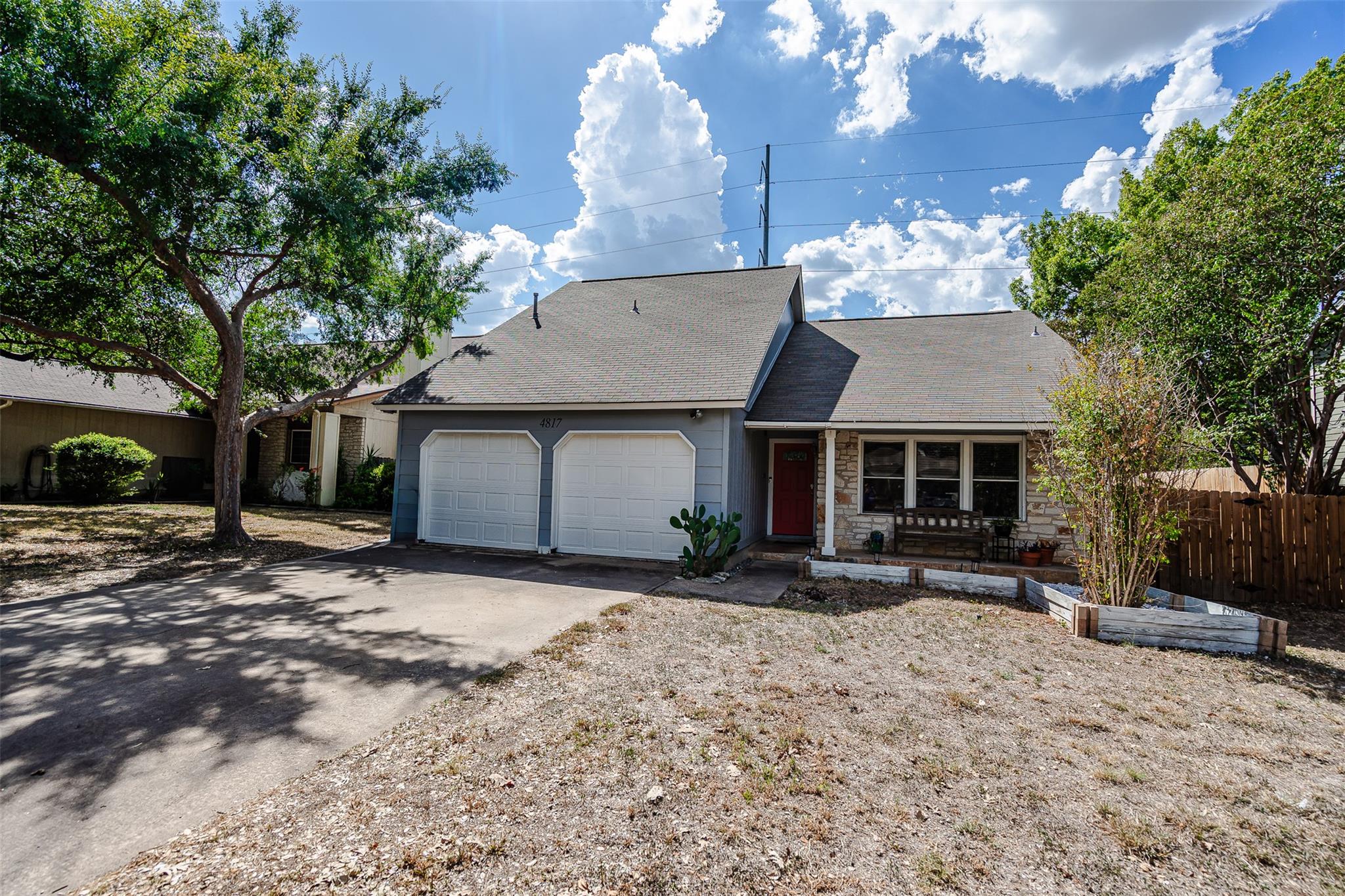4817 Pelham Dr Property Photo 1