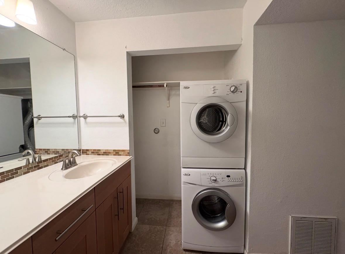 7685 Northcross Dr #706 Property Photo 10