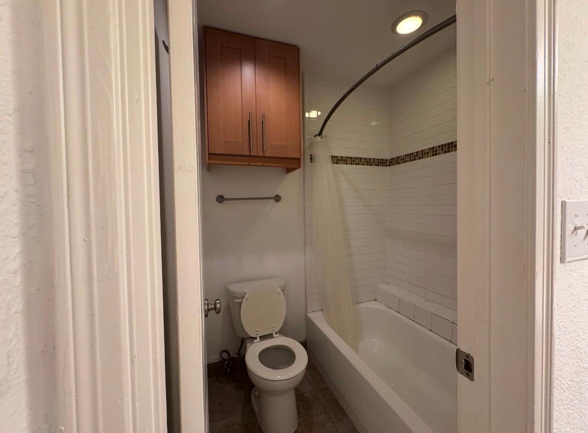 7685 Northcross Dr #706 Property Photo 11