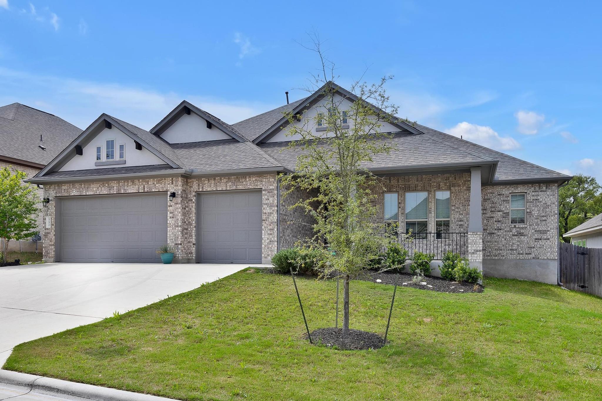 552 Eclipse Dr Property Photo 2