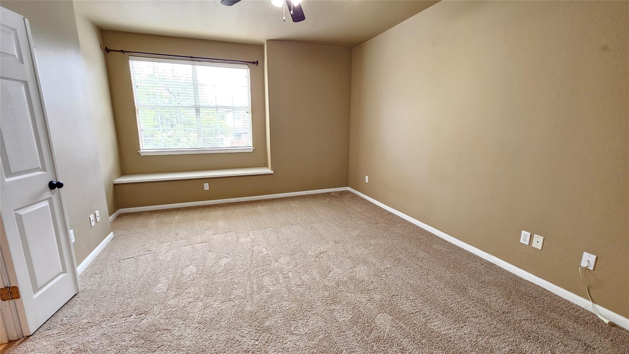 2100 Pipers Field Dr #4 Property Photo 9