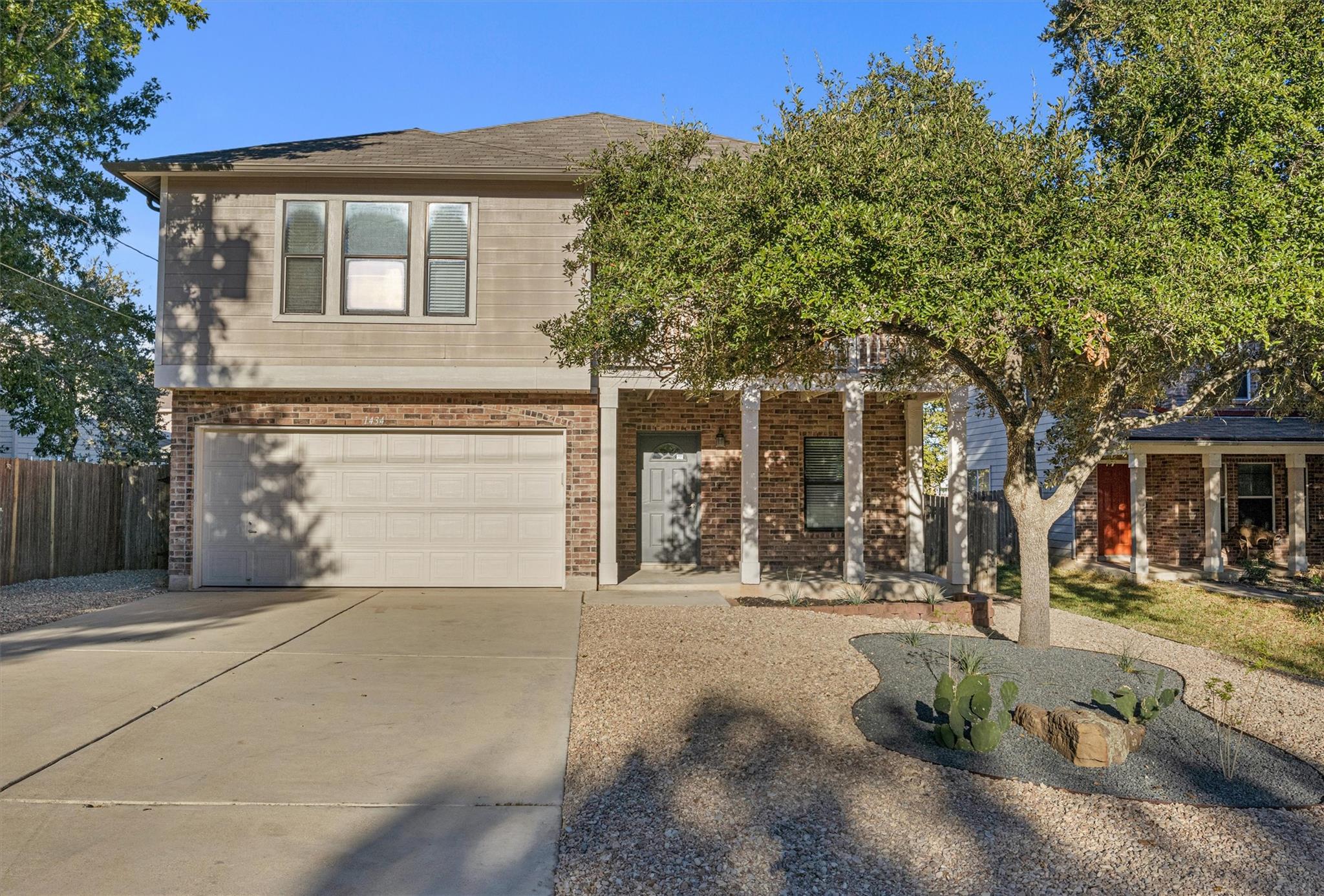 1434 Meadow Pkwy Property Photo 1