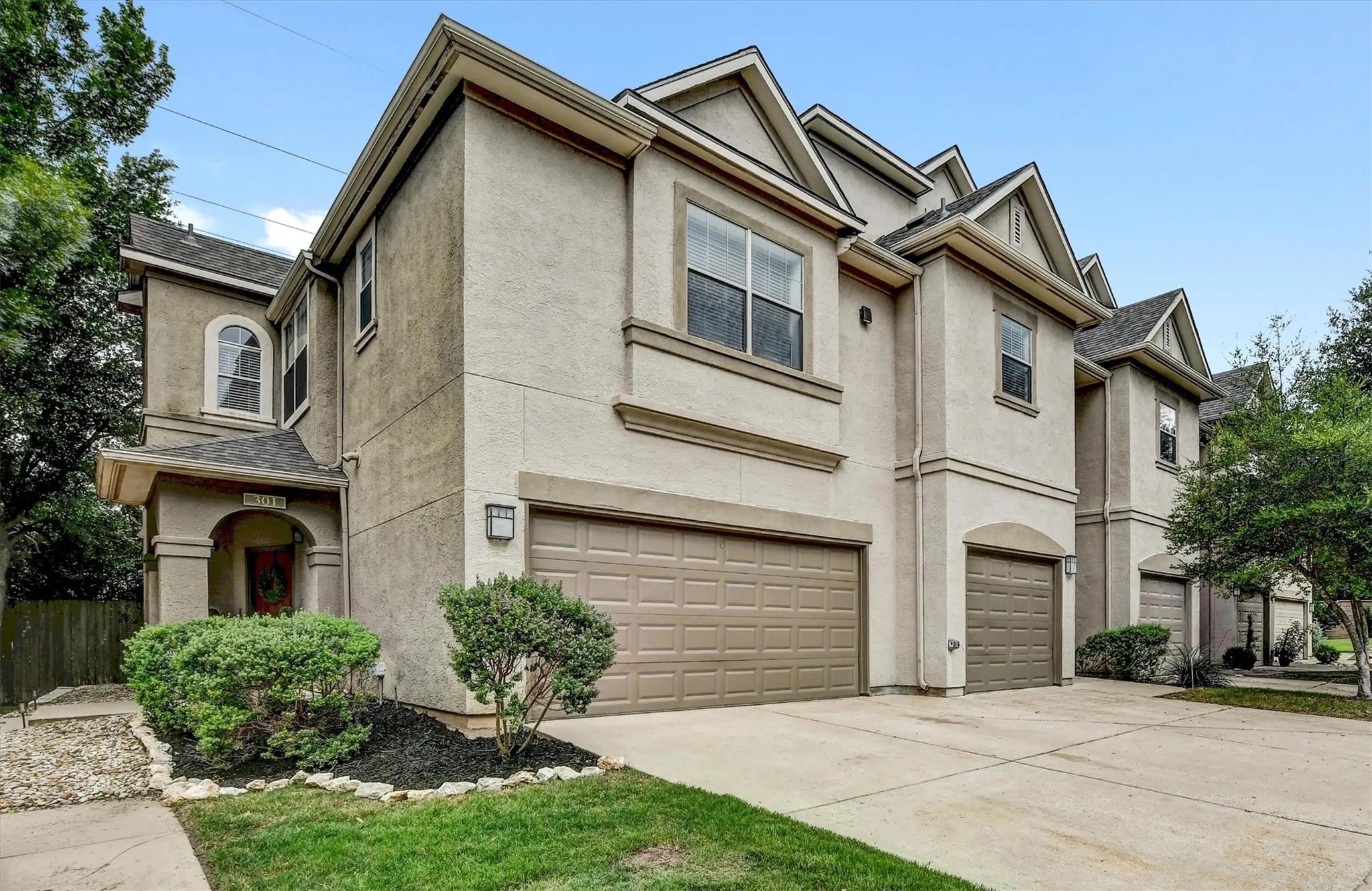 9244046 Property Photo 1