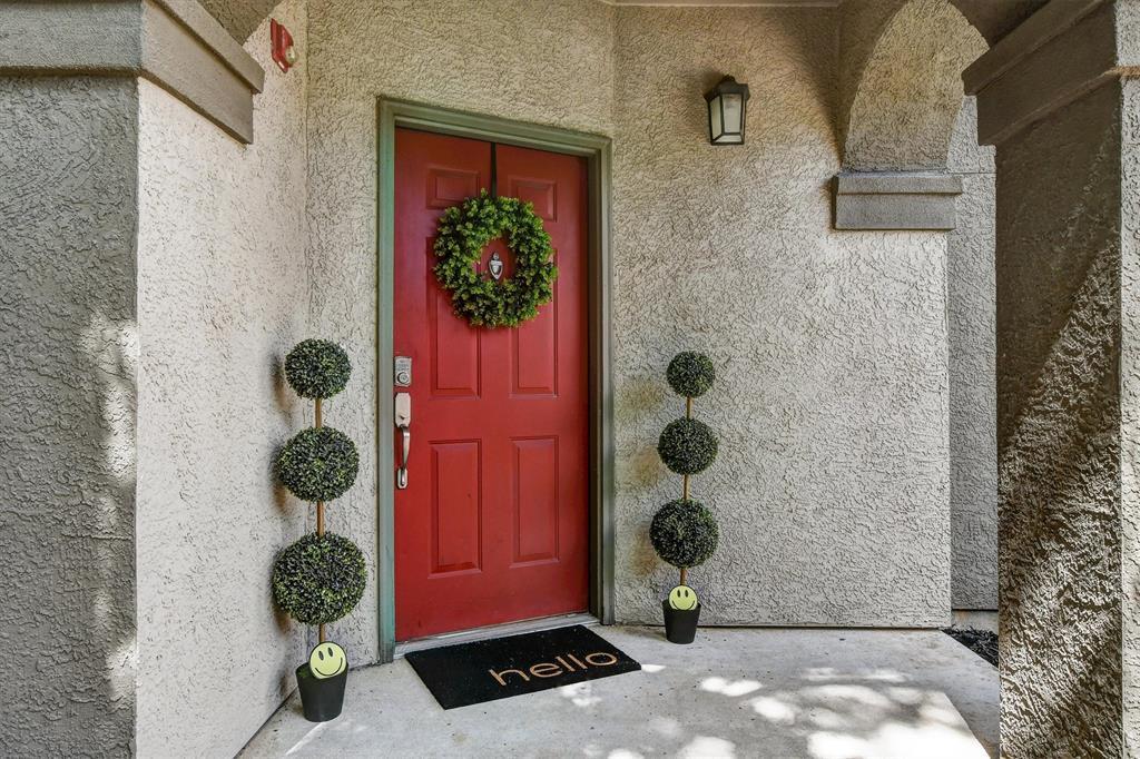 9244046 Property Photo 2