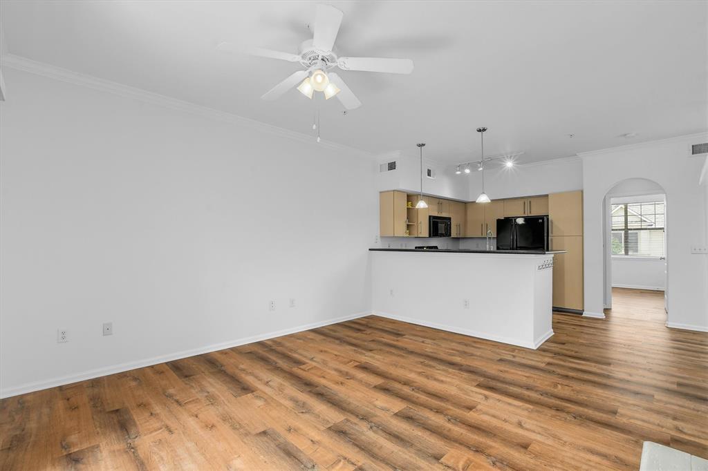 9244046 Property Photo 11