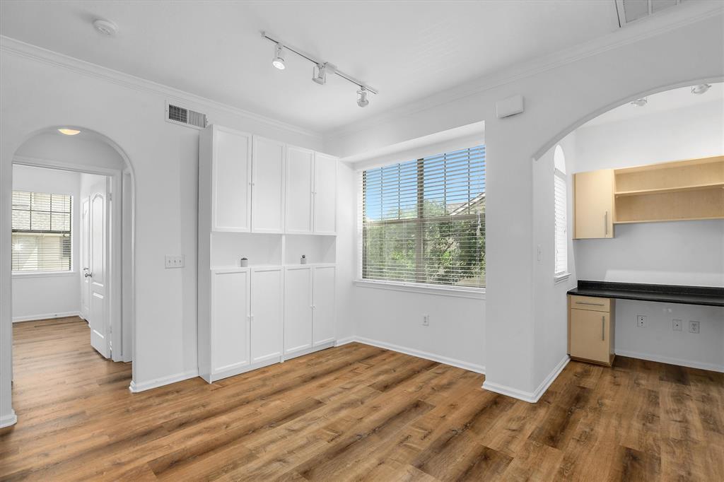 9244046 Property Photo 16