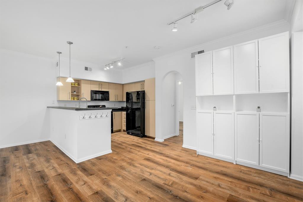 9244046 Property Photo 17