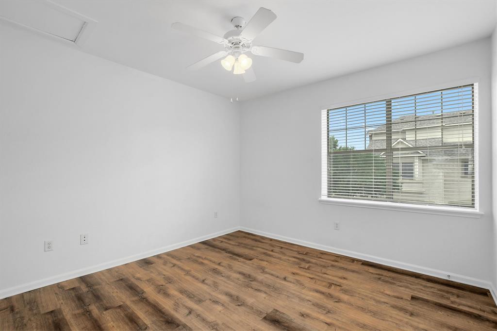 9244046 Property Photo 26