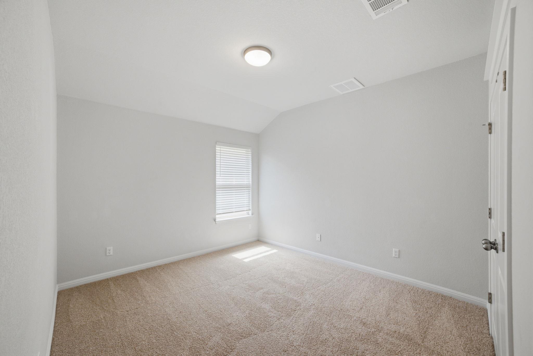250 Finstown St Property Photo 32