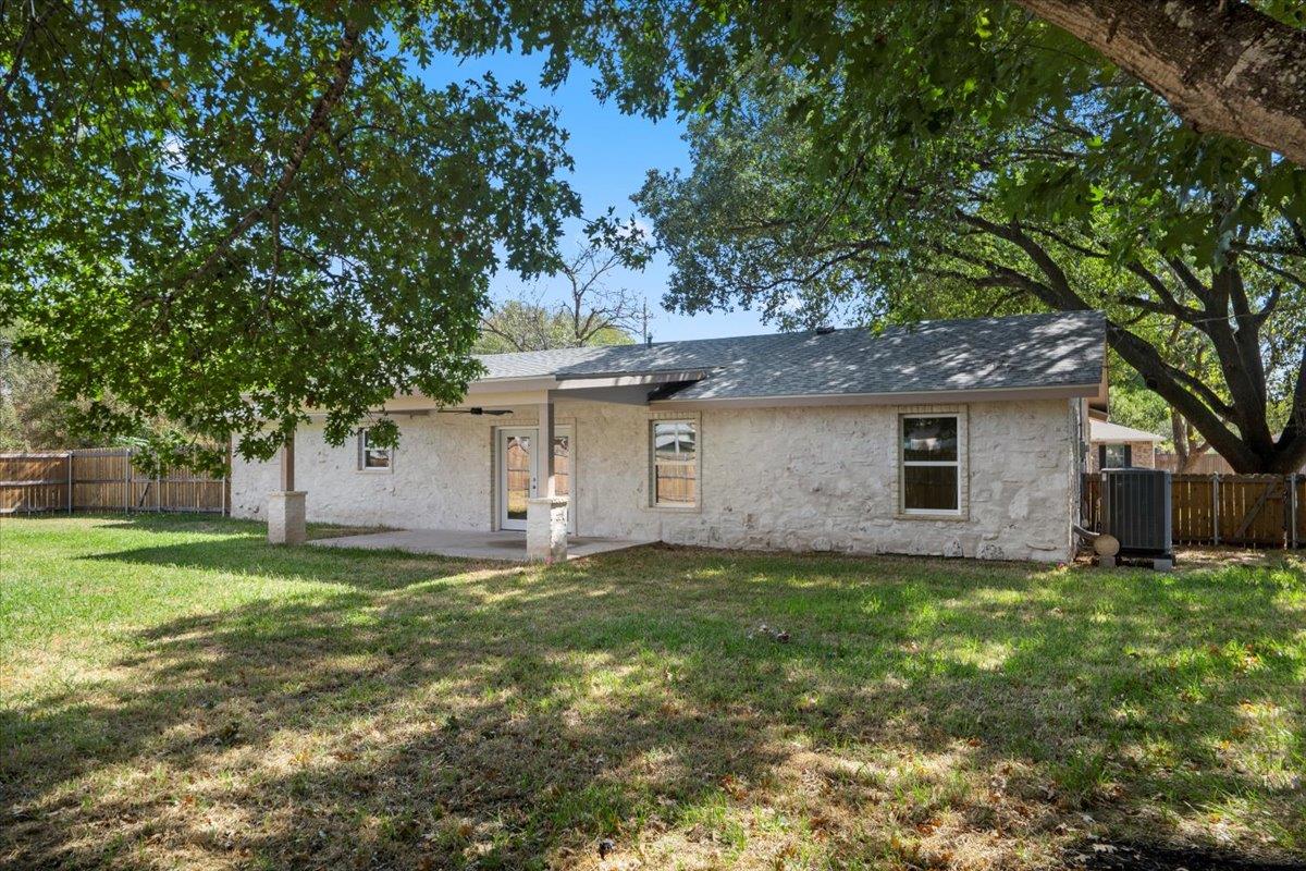 412 Oak St Property Photo 24