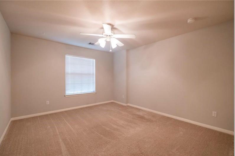 505 Oak Park Dr Property Photo 14