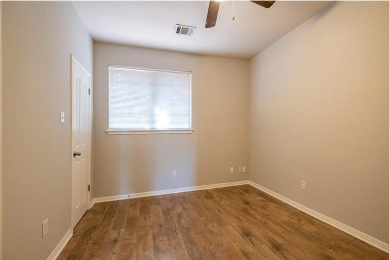 505 Oak Park Dr Property Photo 16