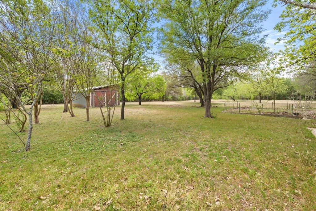 1701 Stanley Ave Property Photo 8