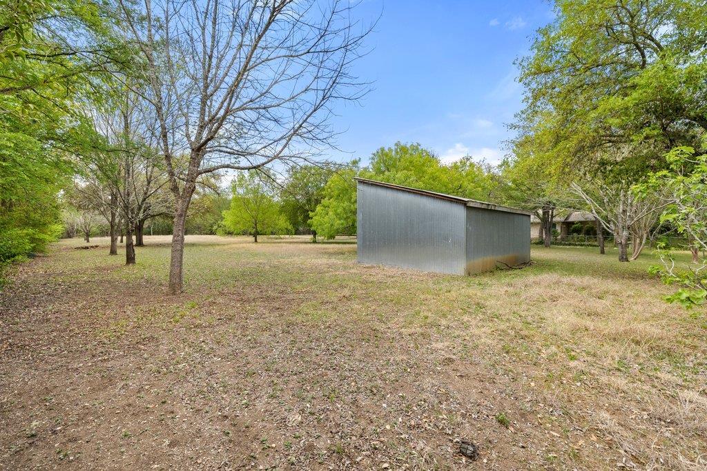 1701 Stanley Ave Property Photo 9