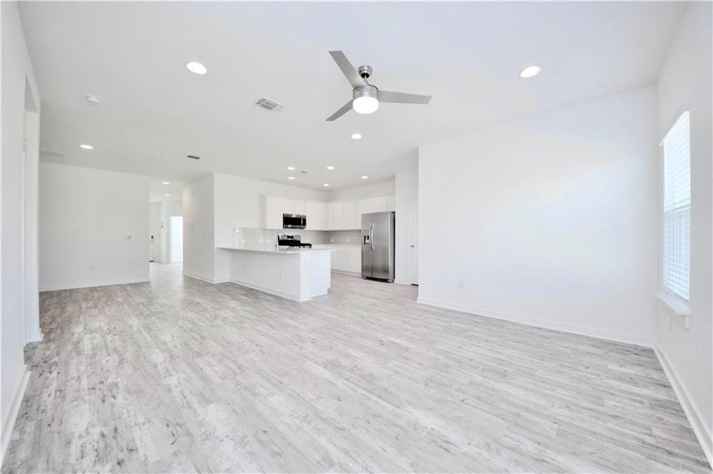 10307 Norshire Ln Property Photo 2
