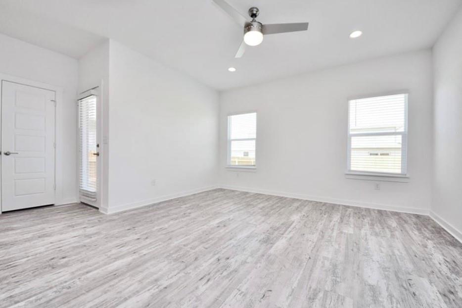 10307 Norshire Ln Property Photo 8