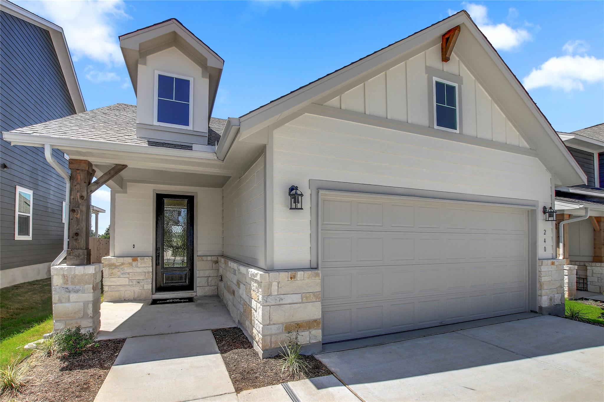 240 Denali Way Property Photo 3