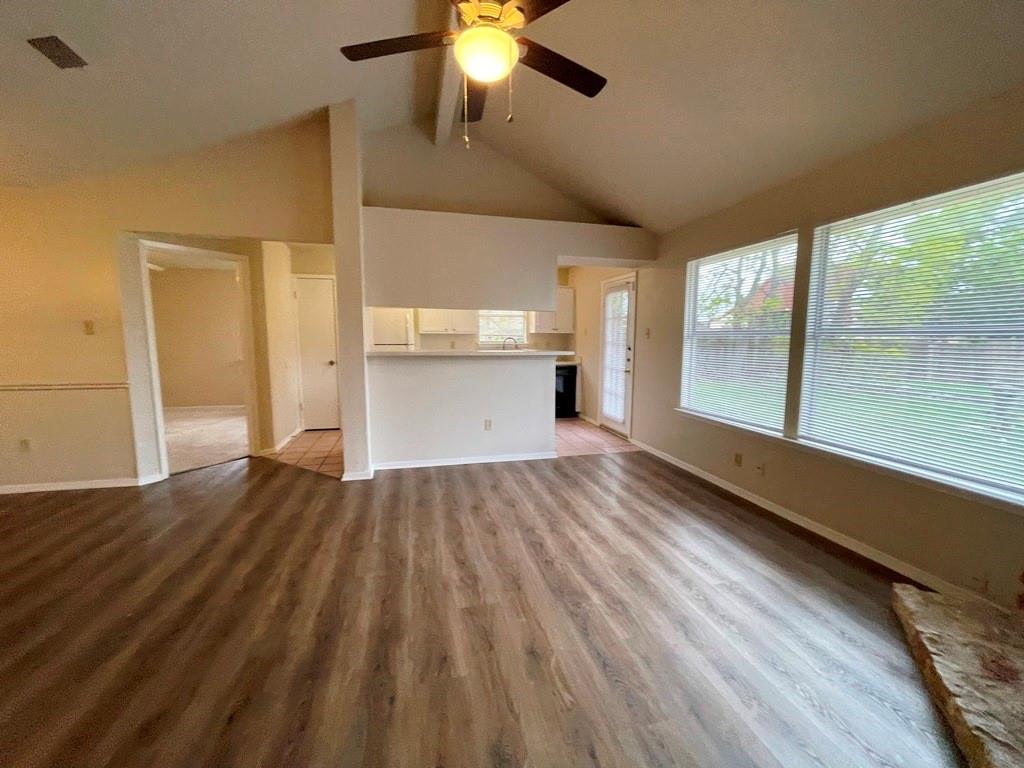16719 Whitebrush Loop Property Photo 6