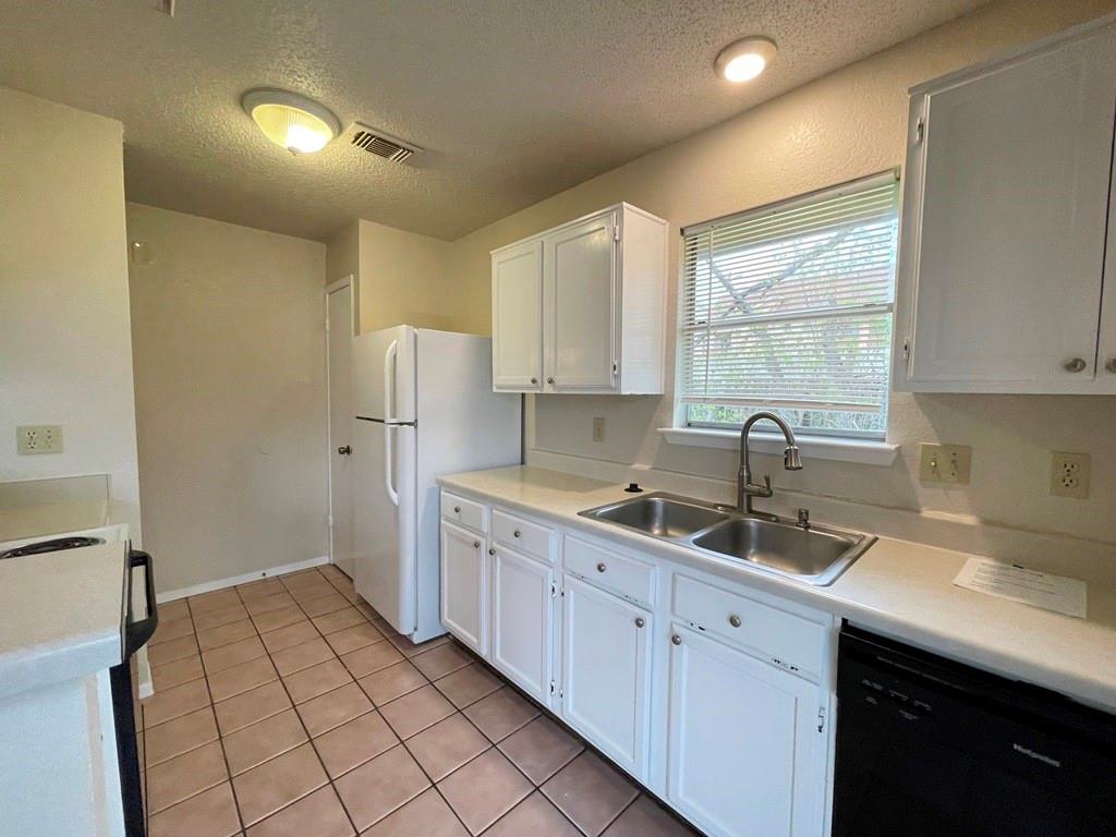 16719 Whitebrush Loop Property Photo 15