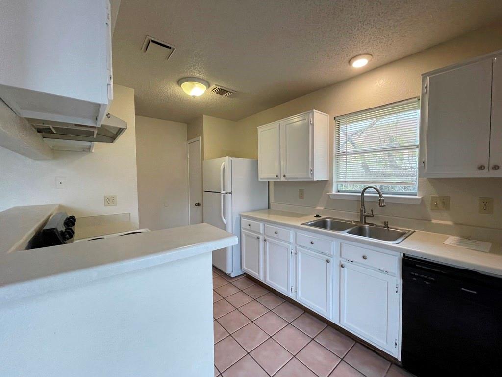 16719 Whitebrush Loop Property Photo 16