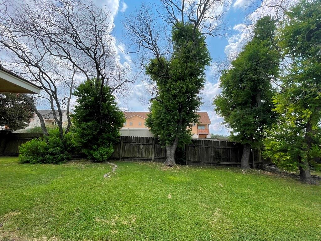 16719 Whitebrush Loop Property Photo 36