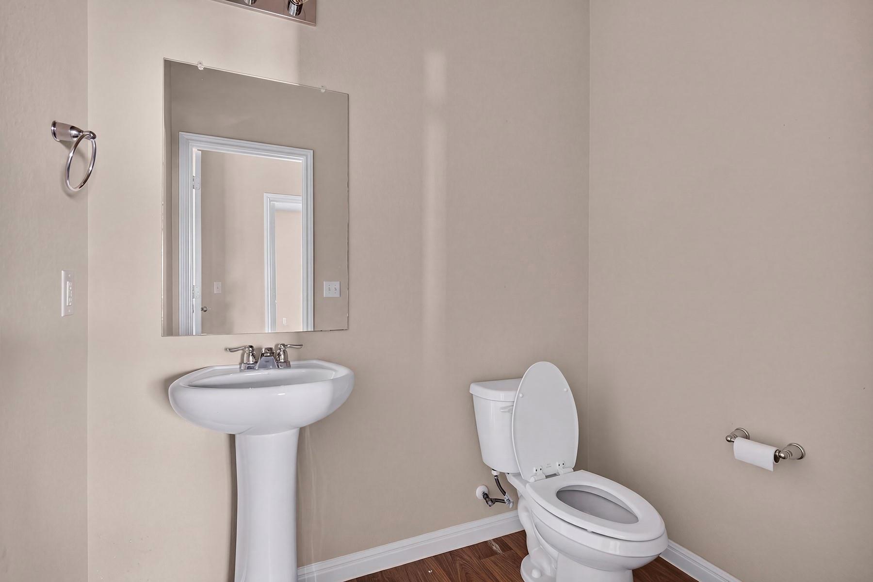 213 Yoakum St Property Photo 17