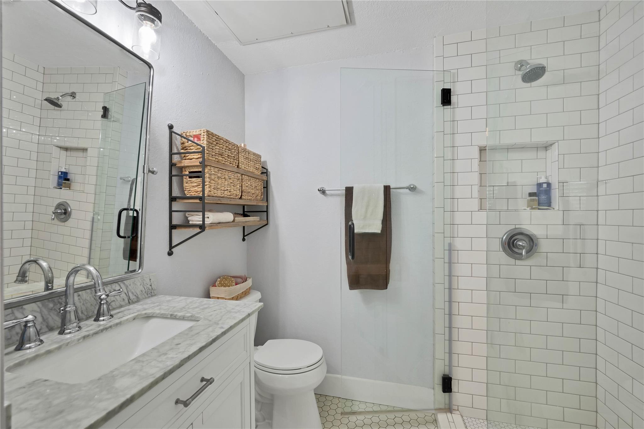 2605 Enfield Rd #221 Property Photo 14