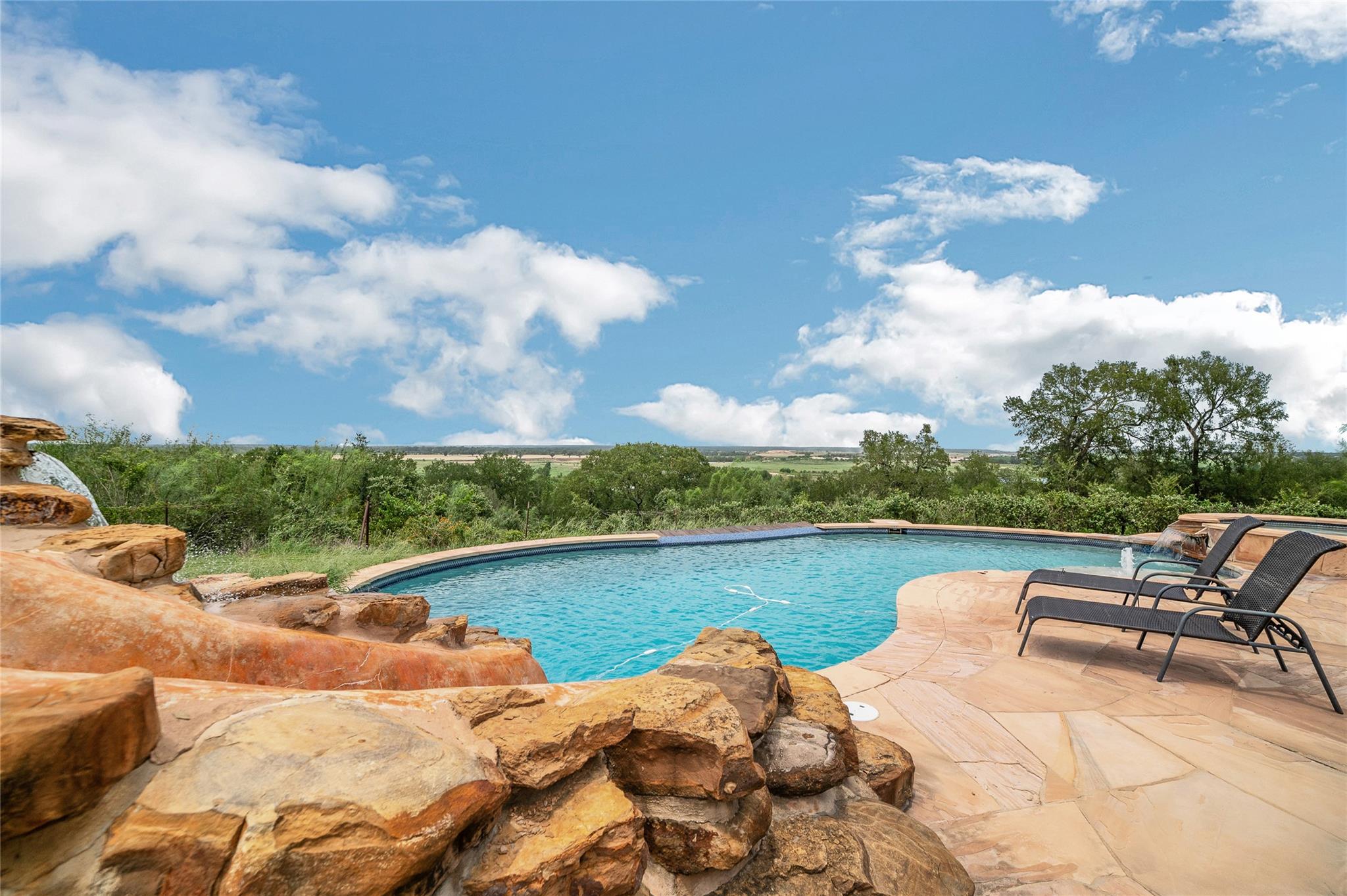 520 Double Eagle Ranch Dr Property Photo 1
