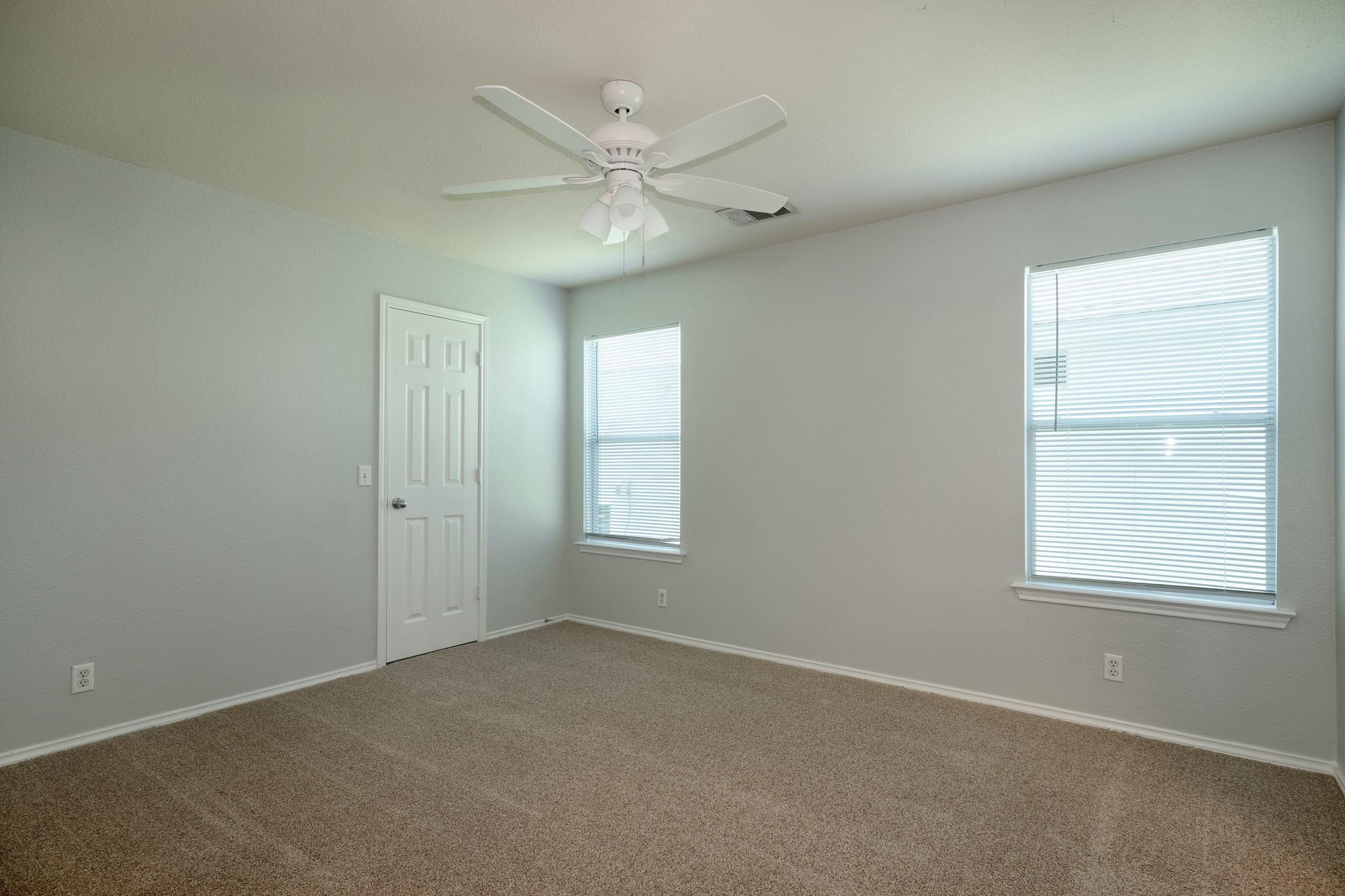 14312 Cummins Way Property Photo 6