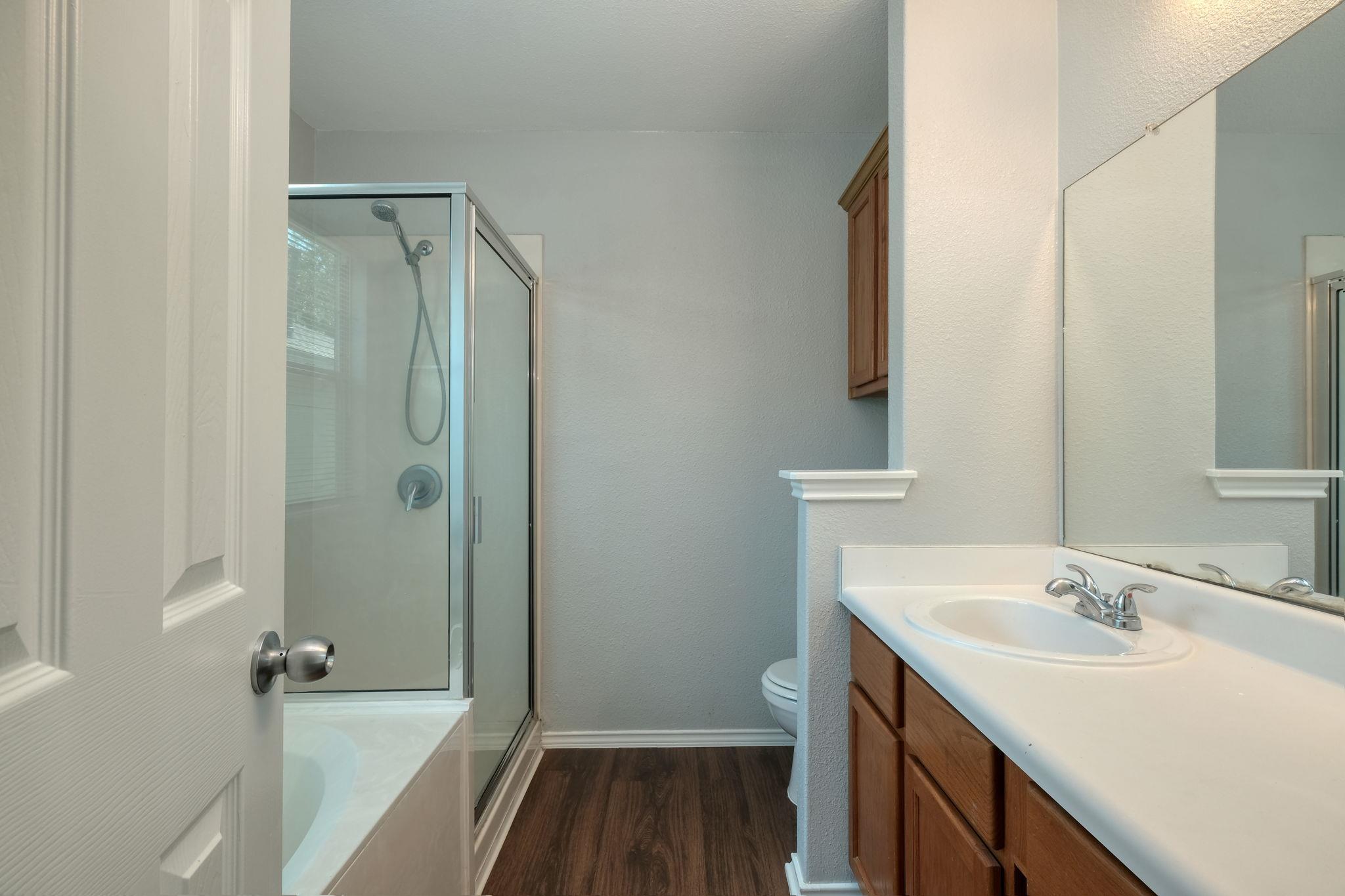14312 Cummins Way Property Photo 7
