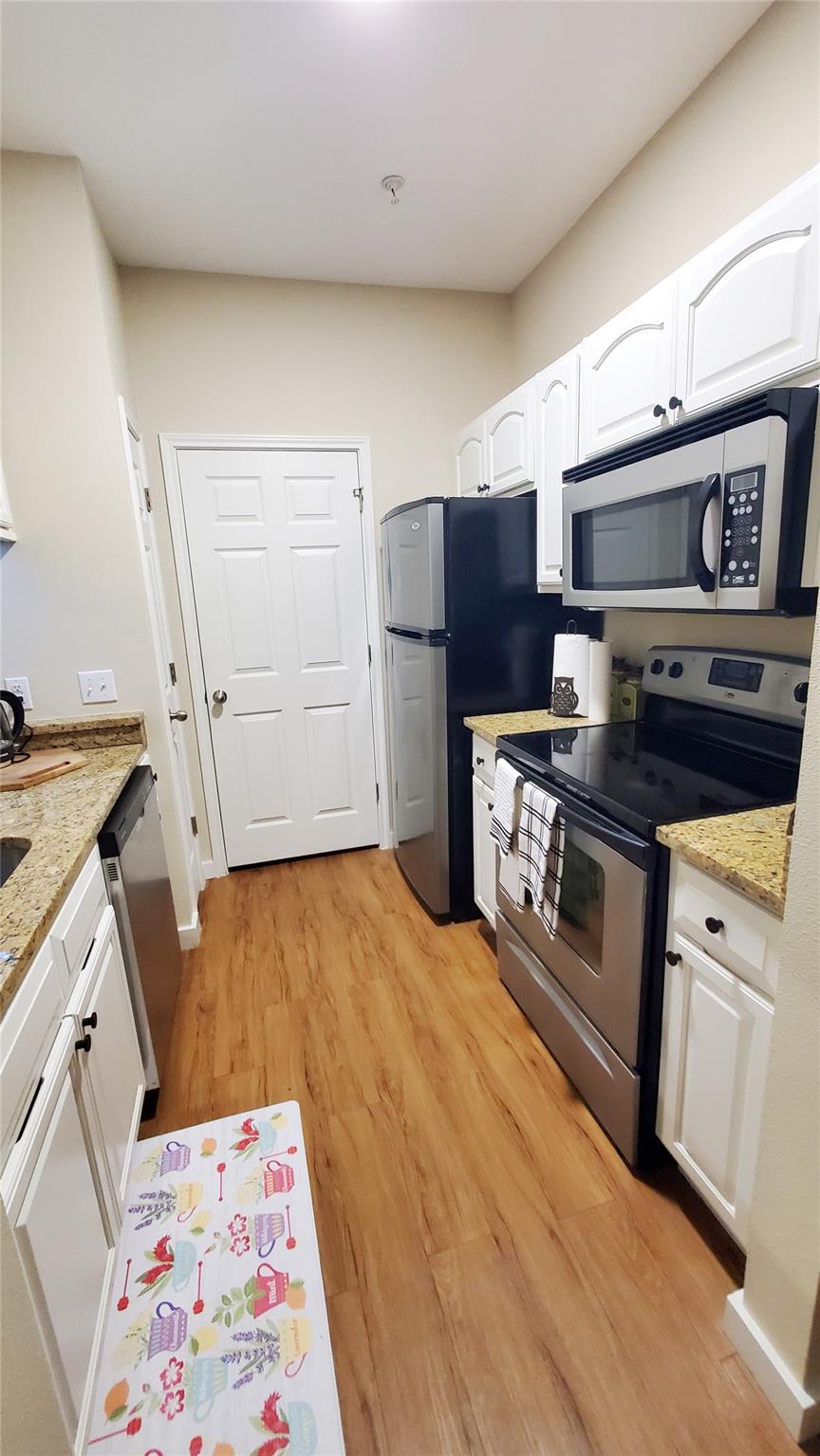 12166 Metric Blvd #156 Property Photo 7