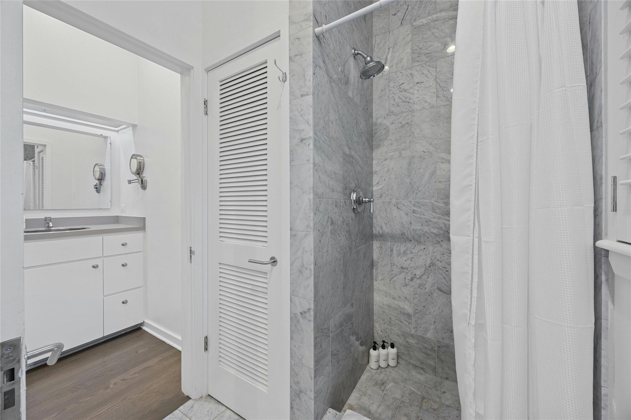 2909 Stratford Dr Property Photo 21