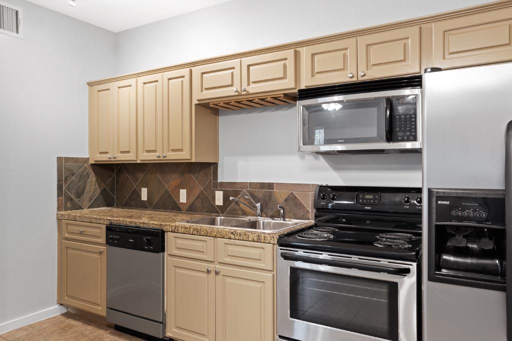 2106 Cullen Ave #206 Property Photo 1