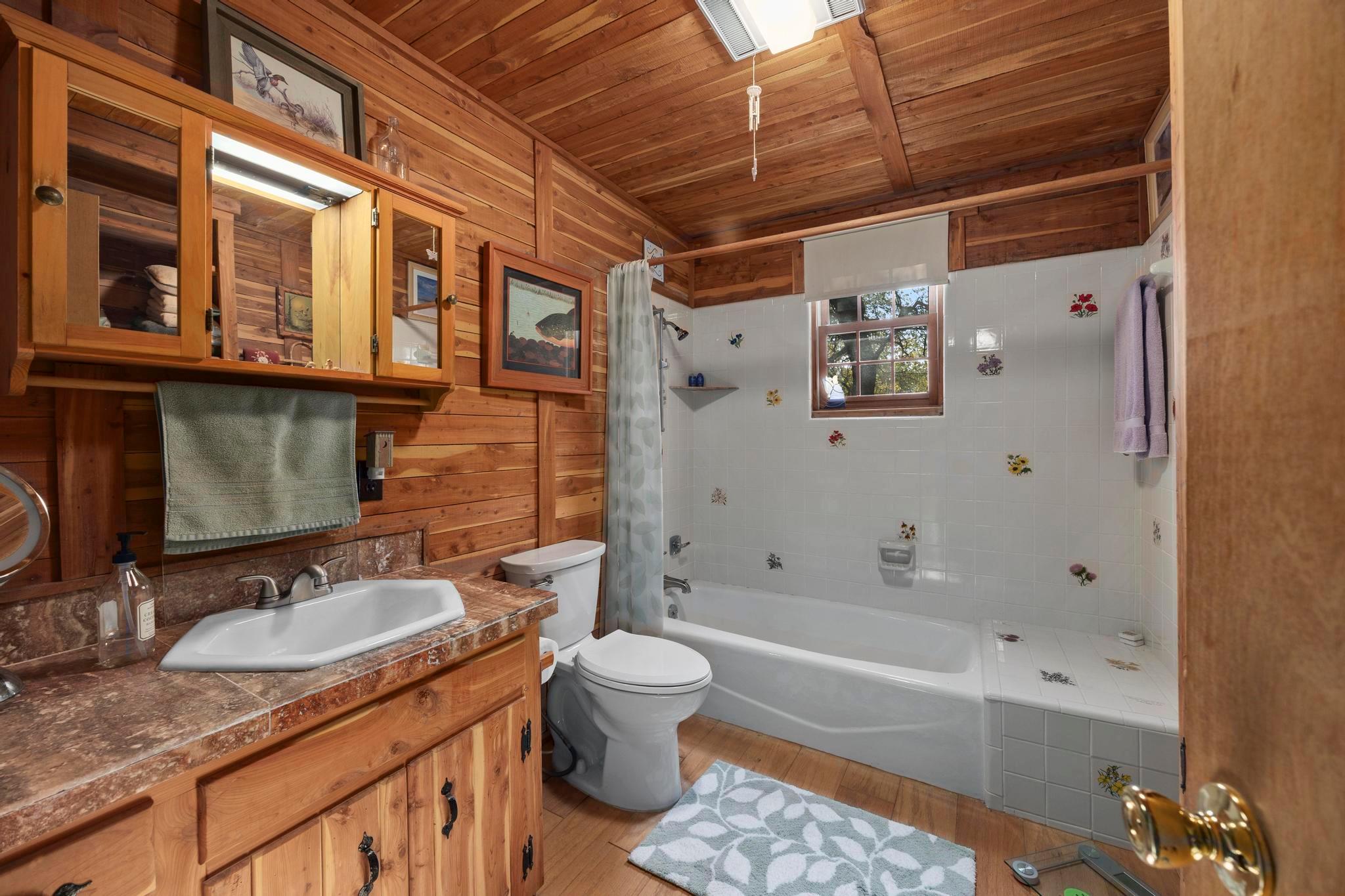 707 Cat Hollow Club Dr Property Photo 17