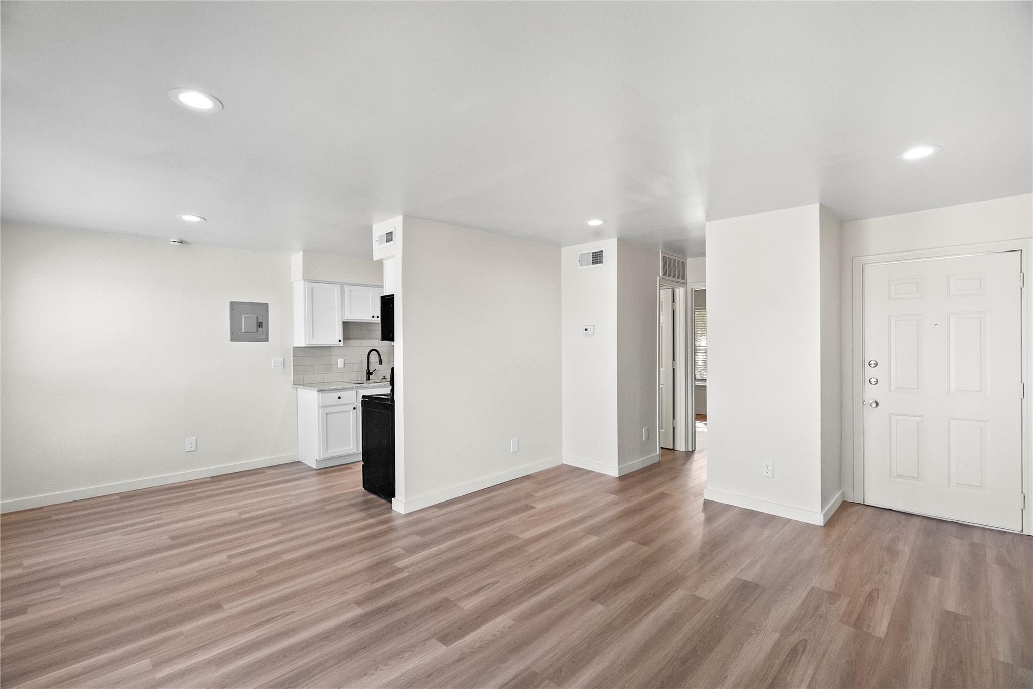 3819 Southway Dr #120 Property Photo 3